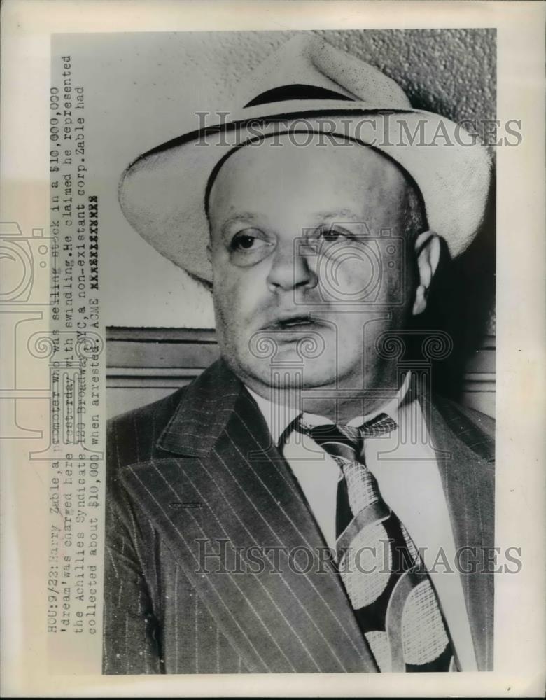 1948 Press Photo Harry Zable Selling Fake Stock Arrested - Historic Images