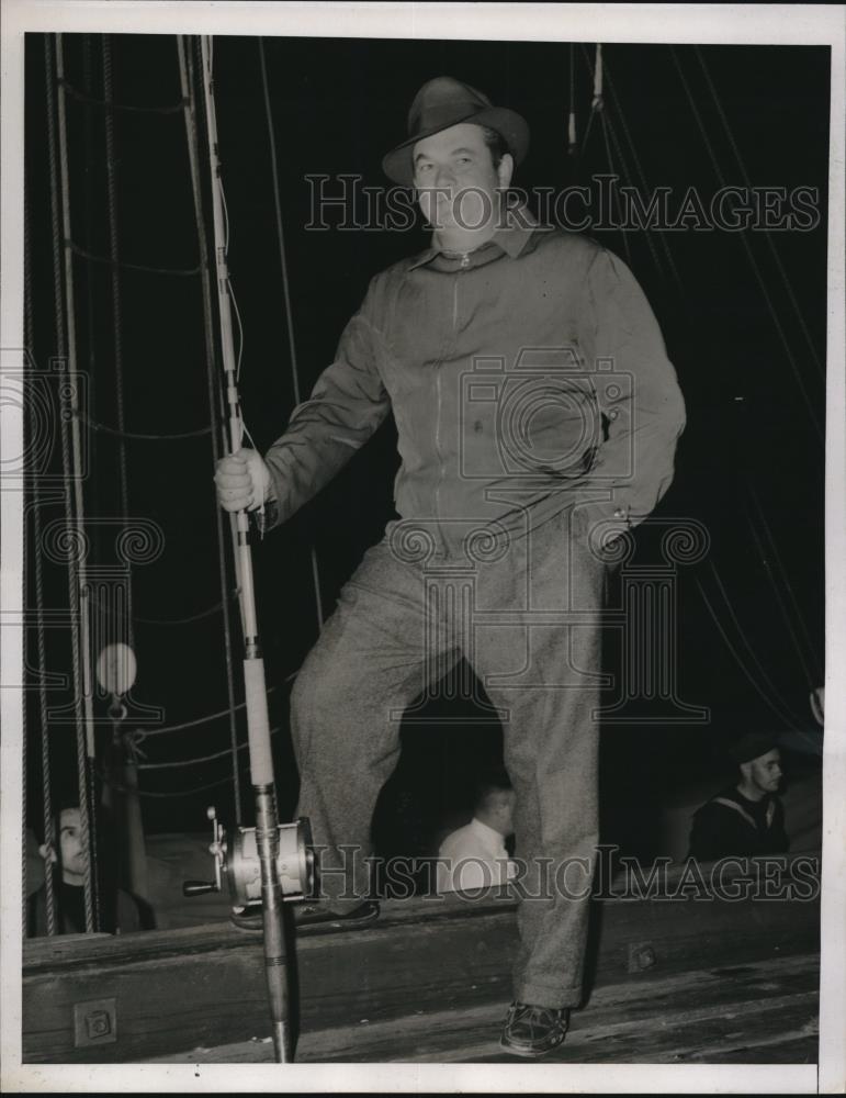 1938 Press Photo Paul Townsend Tuna Fishing in Liverpool - Historic Images