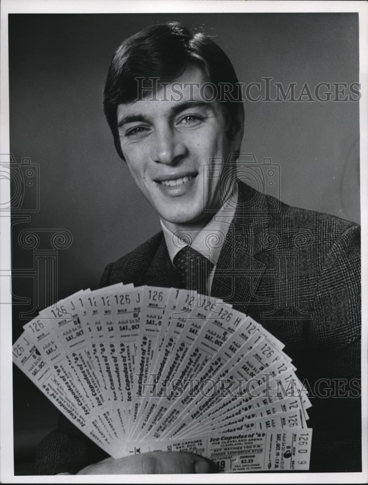 1968 Press Photo Tommy Litz of Ice Capades - Historic Images