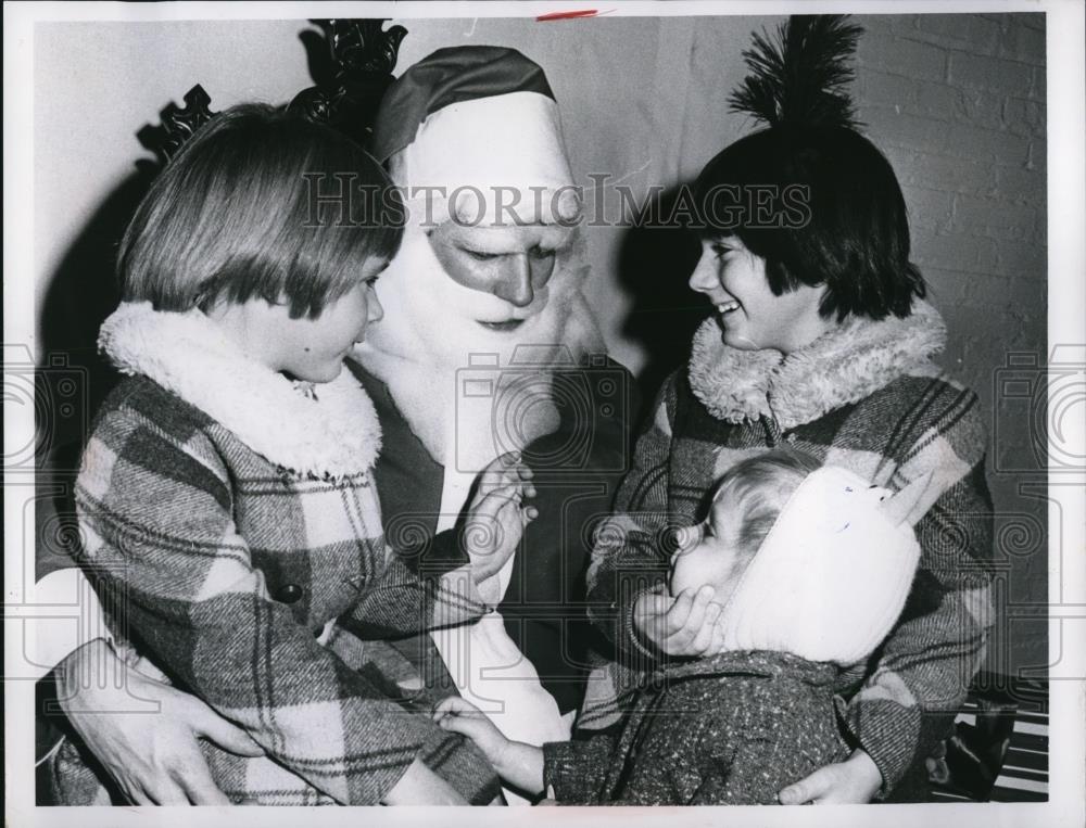 1967 Press Photo Teresa Permosky, Christephor krinkle, &amp; Debra &amp; Randy Pernosky - Historic Images