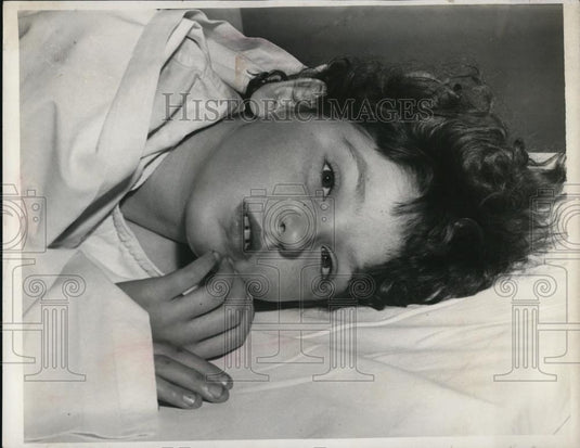 1954 Press Photo Kathleen Oarsch struck by a Cleveland bus - nee11511 - Historic Images