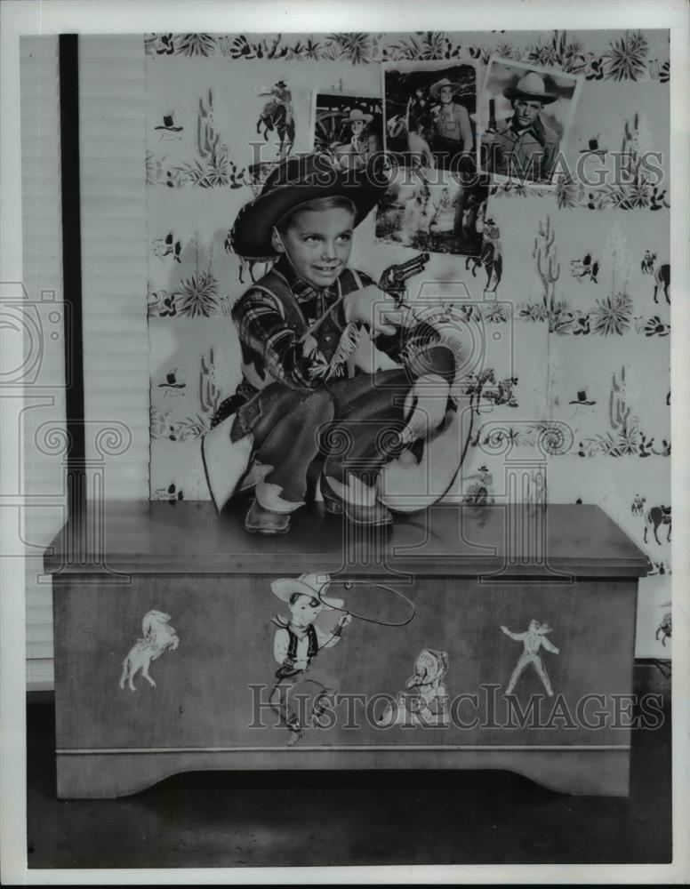 1950 Press Photo Cedar Chest in Child&#39;s Room - nee12535 - Historic Images