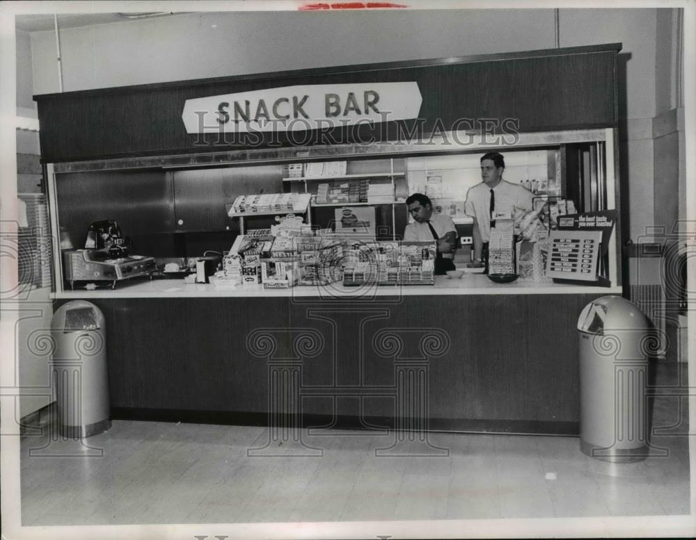 1966 Press Photo The Lake County Courthouse&#39;s snack bar - nee15764 - Historic Images