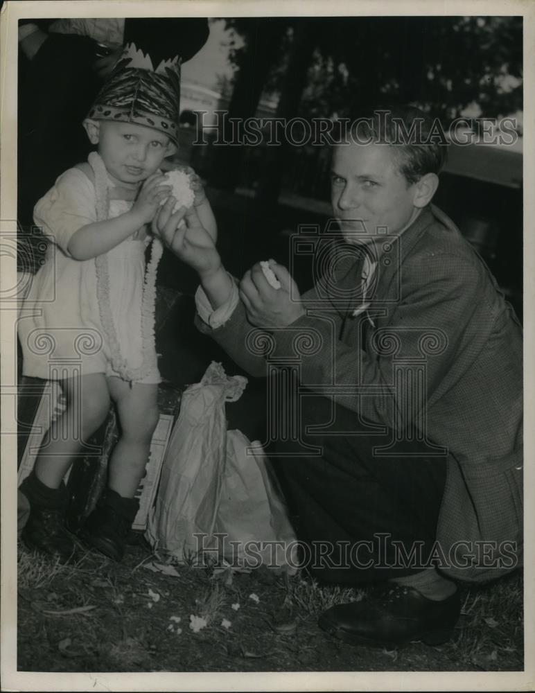 1949 Press Photo Leon Panic And Brother Rudolf Americana - nee11047 - Historic Images