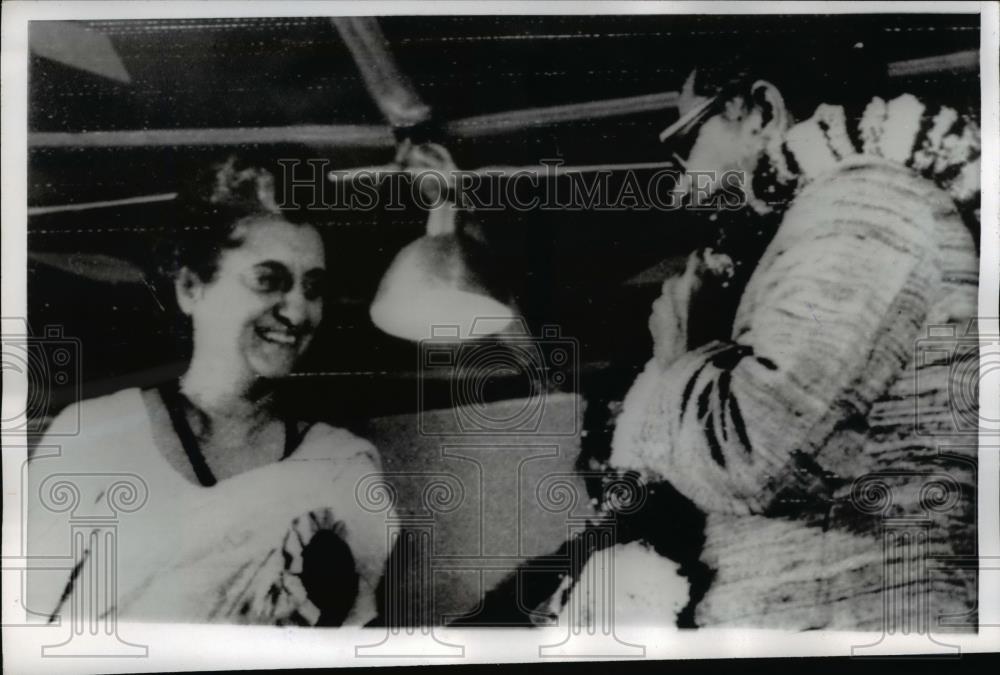 1969 Press Photo New Deljo India Premier Indira Gandhi &amp; C Subrananian - Historic Images