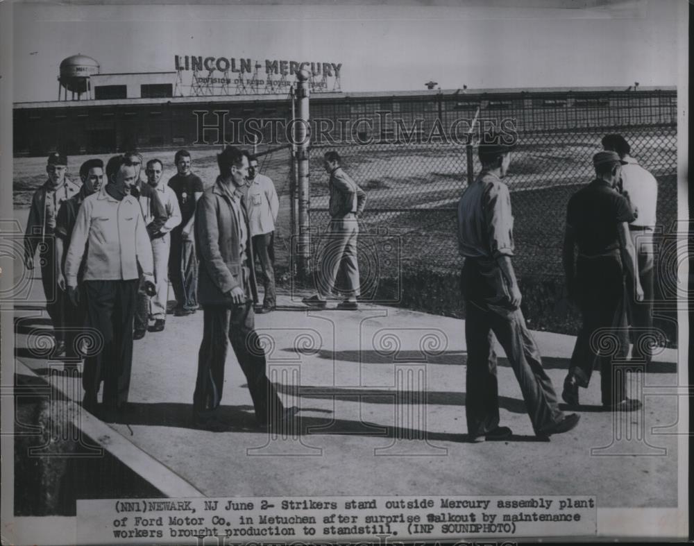 1955 Press Photo Ford Motor Company Workers Striking in Newark NJ - nee13861 - Historic Images