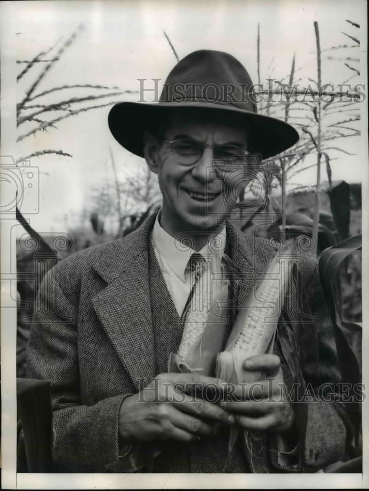 1946 Press Photo Lloyd Cornwall, cptain in the AEF - nee15178 - Historic Images