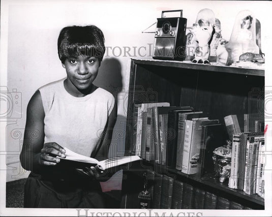 1956 Press Photo of Shelia Jones, 15 of Adams High School. - Historic Images