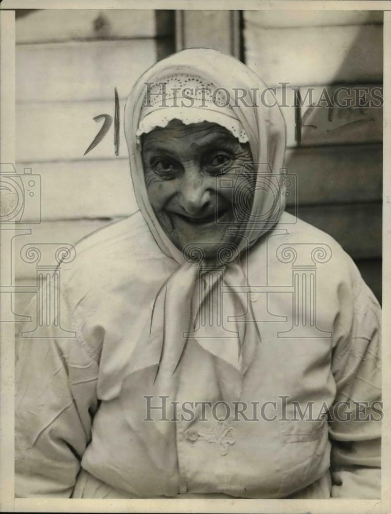 1926 Press Photo The jolly Mrs. Rachel Felderman - Historic Images
