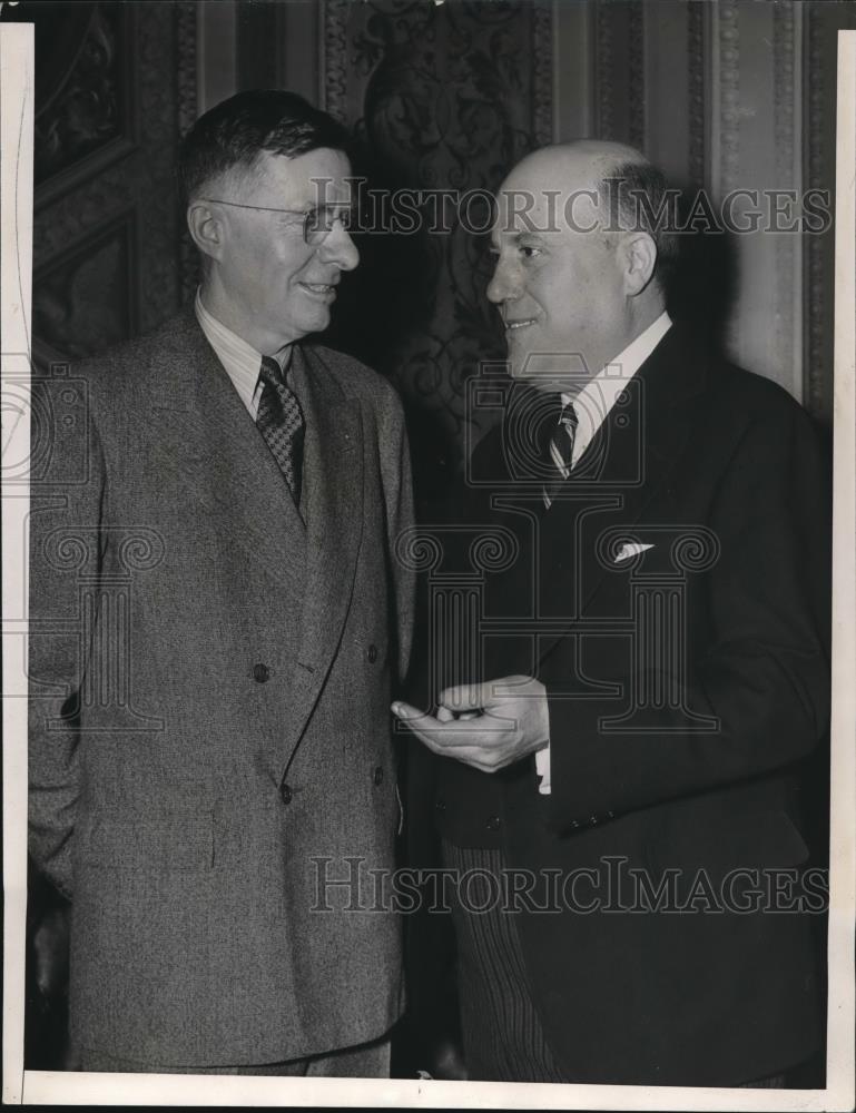 1942 Press Photo Representative from Colorado Robert Rockwell with Sen. Millikin - Historic Images