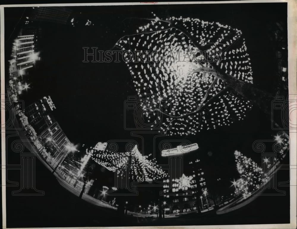 1966 Press Photo Pof. Sg. Christmas Structure - Historic Images