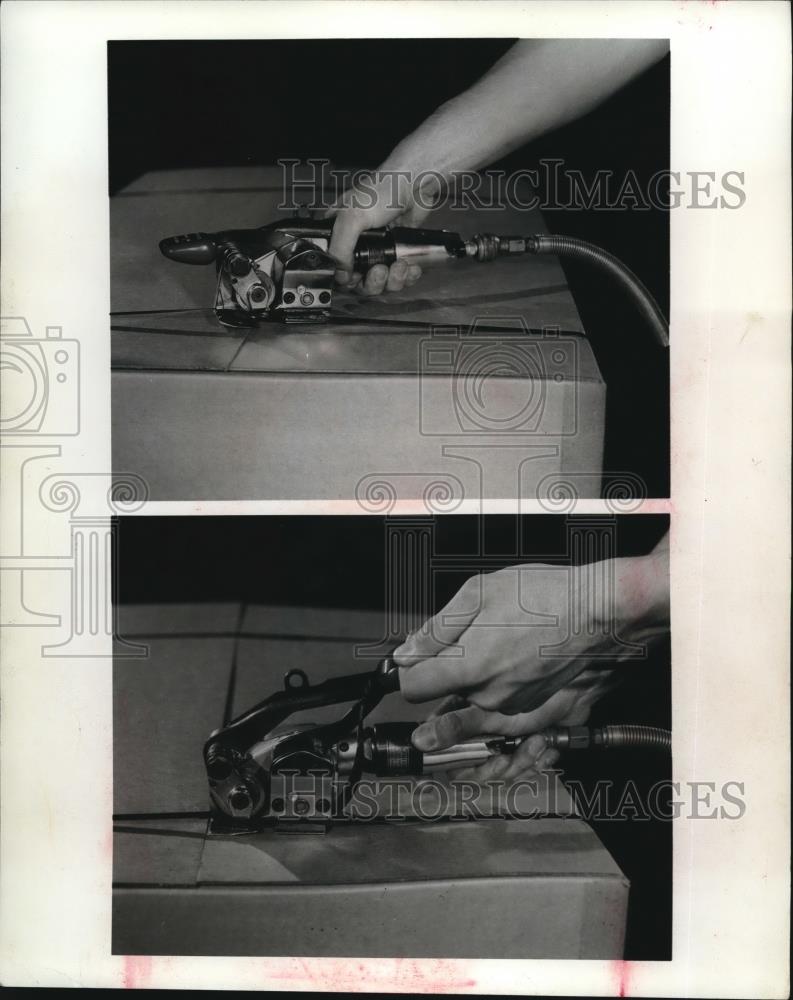 1966 Press Photo Strapping Tool,produced by Signode Corp - Historic Images