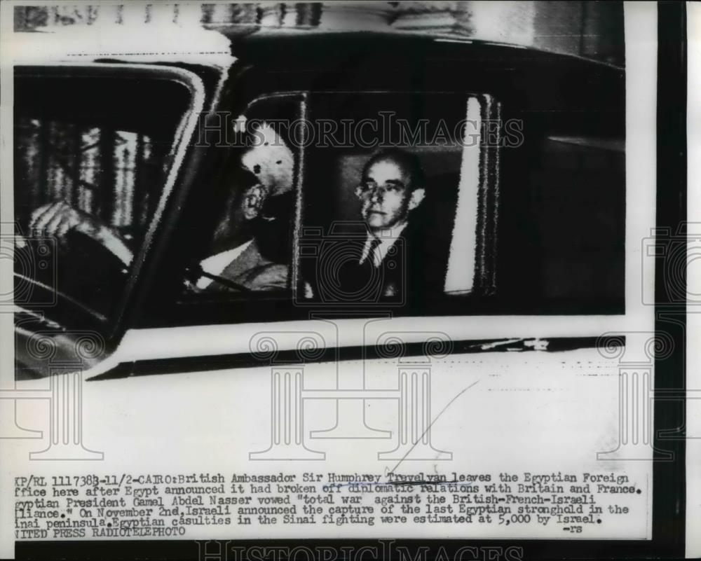 1957 Press Photo Ambassador Sir Humphrey Tevelvan leaves Egyptian Foreign Office - Historic Images