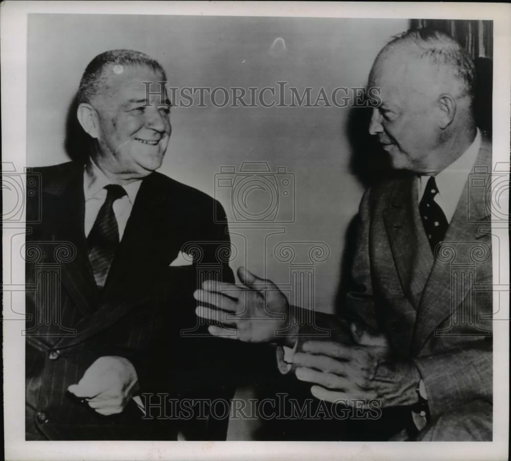 1952 Press Photo Pres Eisenhower With United Press Pres Hugh Baillie - Historic Images