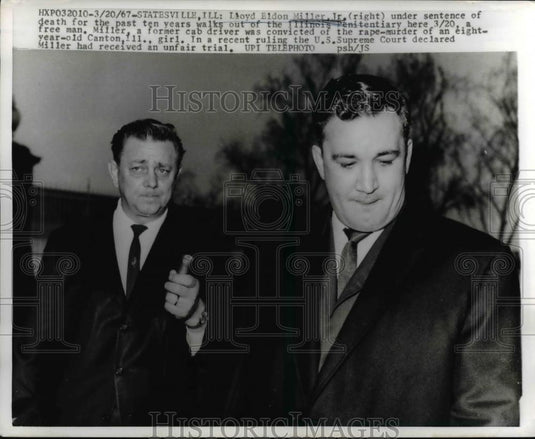 1967 Press Photo Lloyd Eldon Miller Jr. walks out of Illinois Penitentiary - Historic Images