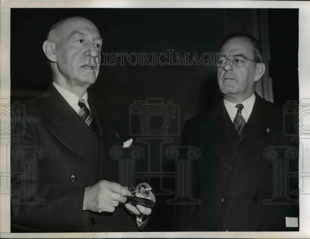 1944 Press Photo Commander Warren Atherton f the American legion and Frank Hines - Historic Images