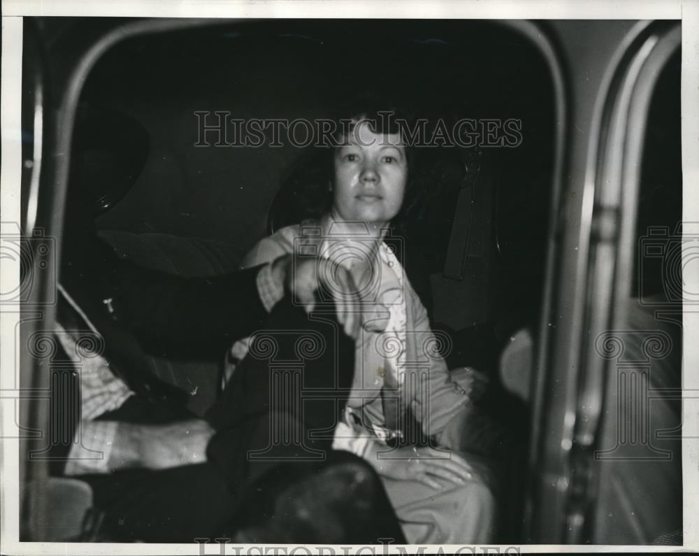 1938 Press Photo Maxine Sturgis in Police Car - Historic Images