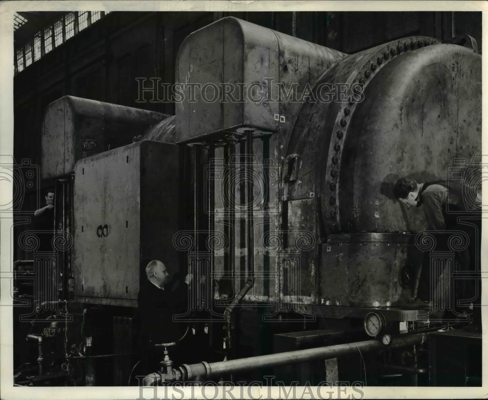 1940 Press Photo The turbine generator on test at the East Pittburgh - Historic Images