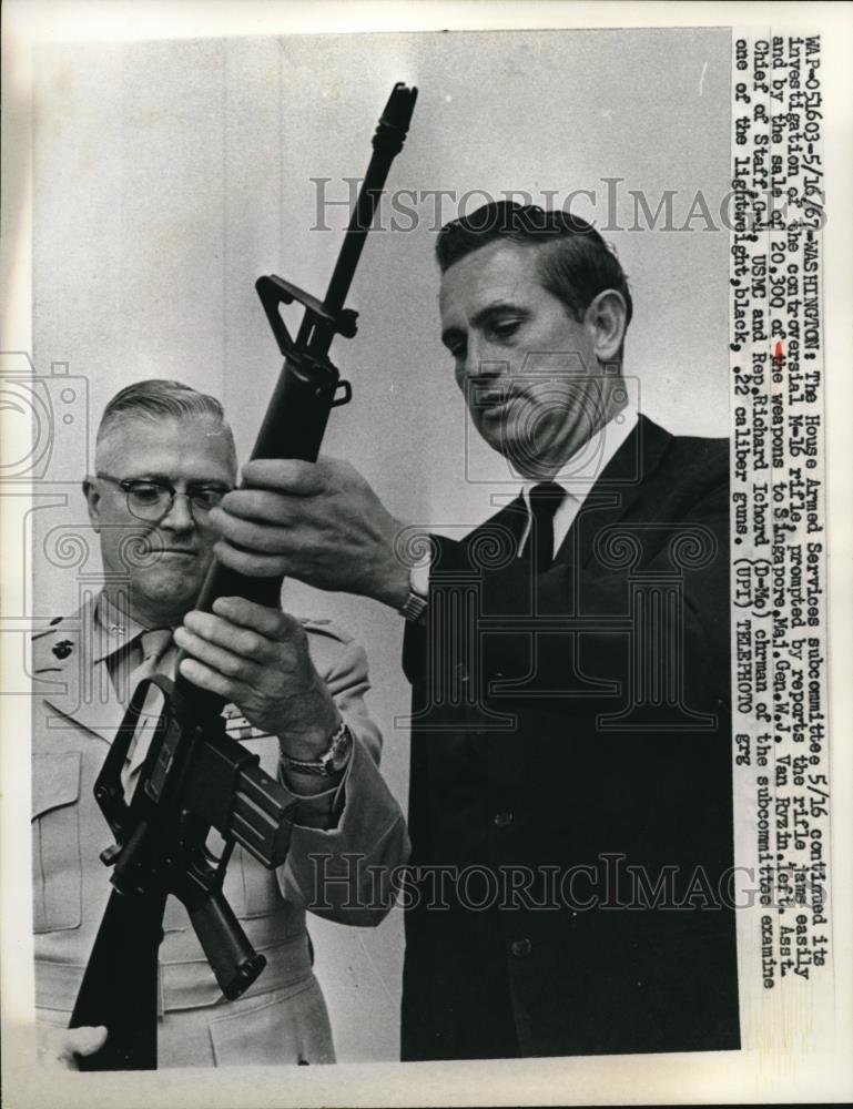 1987 Press Photo The House Armed Services Sub Committee N-16 Rifle - Historic Images