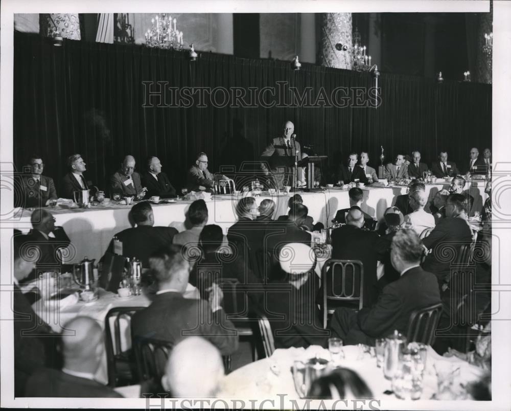 1956 Press Photo Inland Daily Press Association Meeting, Chicago Drake Hotel - Historic Images