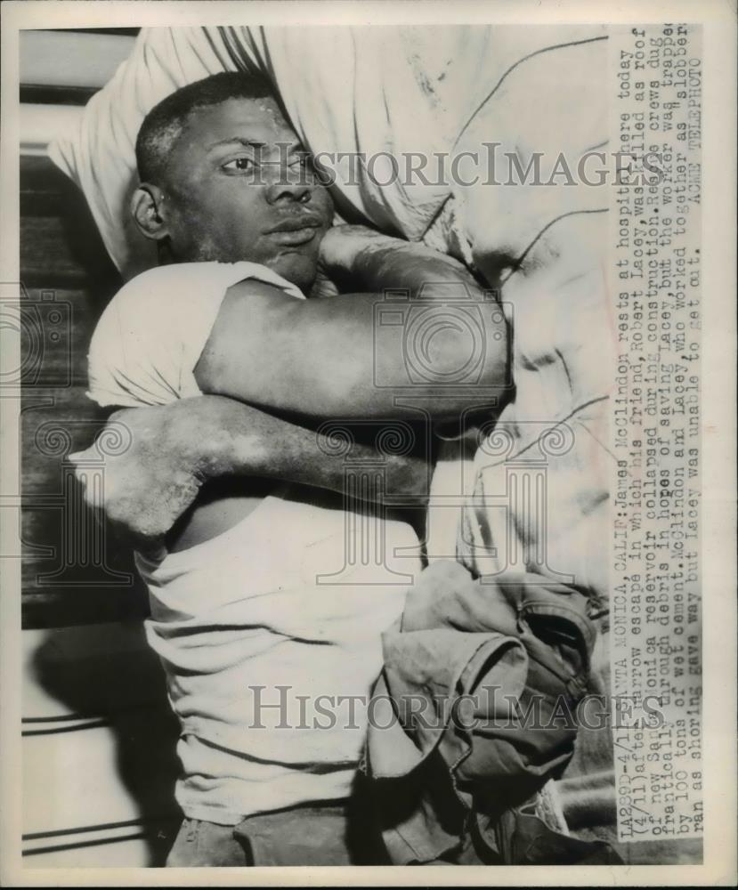 1929 Press Photo James McClinton at his hospital bed - Historic Images