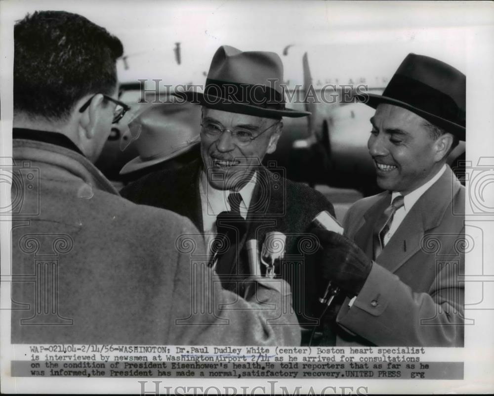 1956 Press Photo Dr. Paul Dudley White interview newsmen at Washington Airport - Historic Images