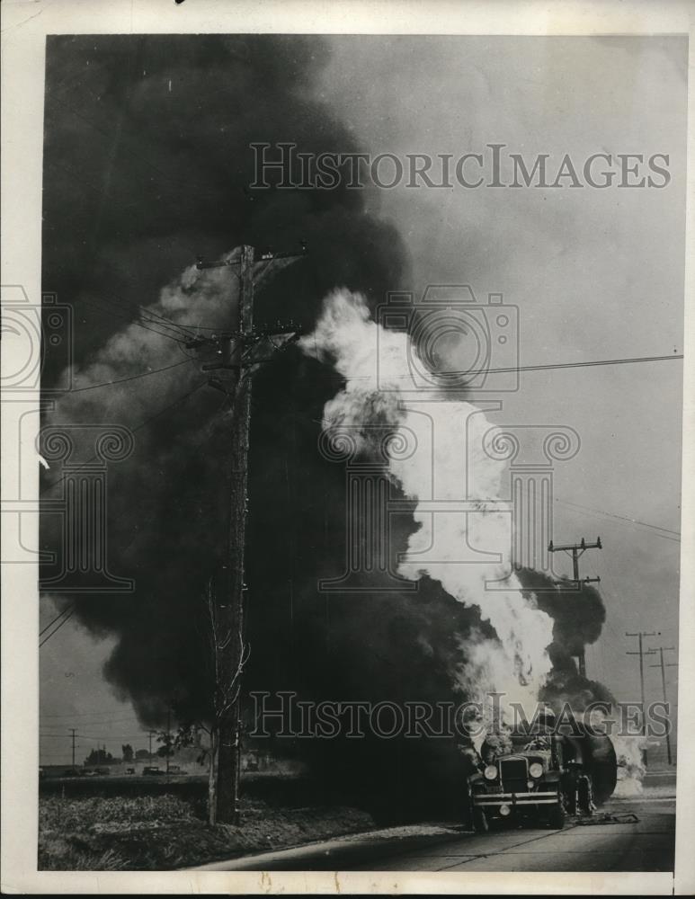 1931 Press Photo Gasoline Truck Explodes in California - nee18529 - Historic Images