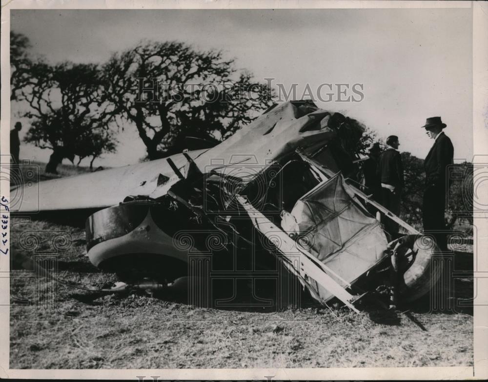 1936 Press Photo bodies of Roy M Tlabot and Roscoe B Howard found in plane wreck - Historic Images