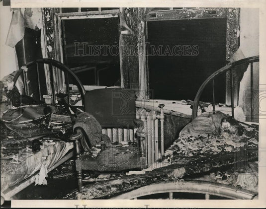 1940 Press Photo 2 Girls Burned to Death in This Room at Guthrey Apartments - Historic Images