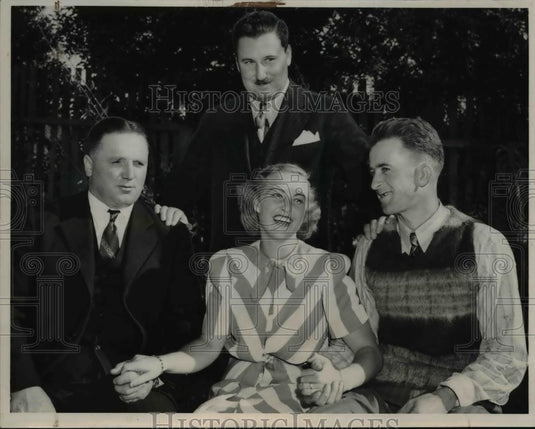 1940 Press Photo The De Tristan meet Cecil Wetzel in Hillsborough California - Historic Images
