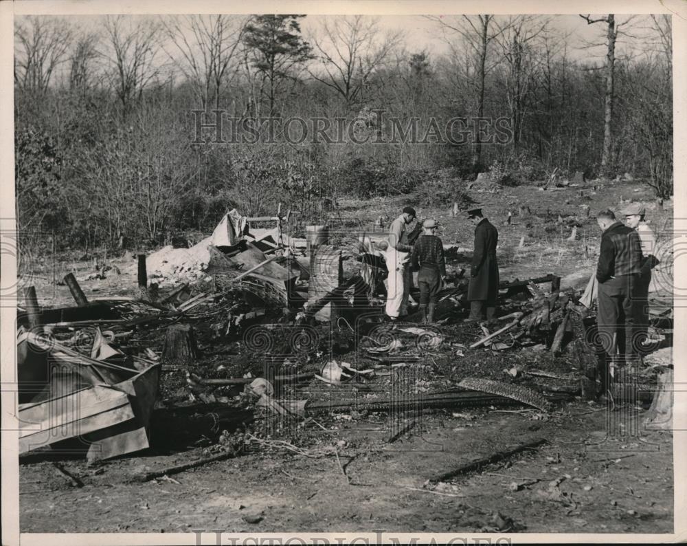 1940 Press Photo Oxon Hill Md Alton M Heinbuch family home burned doen - Historic Images