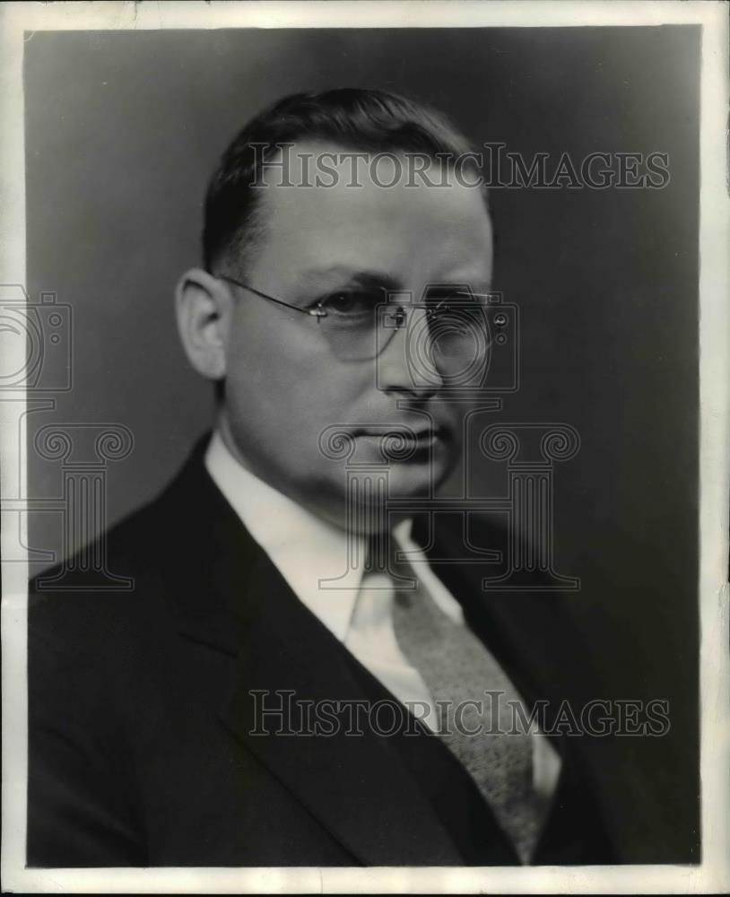 1942 Press Photo BB Settle Director of Services Dodge Division of Chrysler Corp - Historic Images