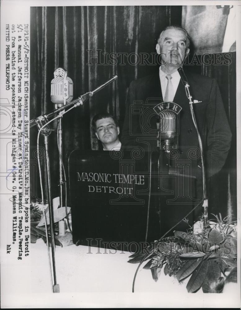 1954 Press Photo Missouri Senator Stuart Symington Speaks, Detroit Mason Temple - Historic Images