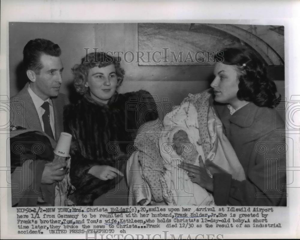 Press Photo Christa Holder, tom and Tom&#39;s Wife, and Frank Holde,jr - Historic Images