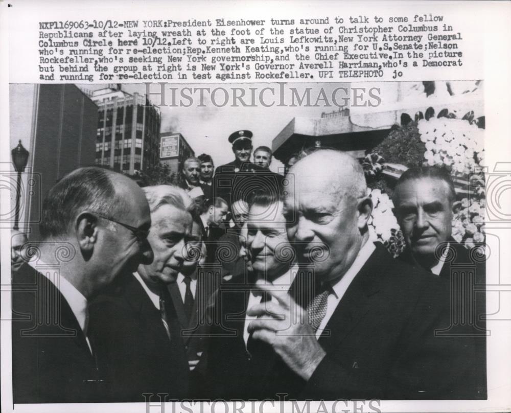 1958 Press Photo Pres. Eisenhower at the foot of Christopher Columbus statue - Historic Images