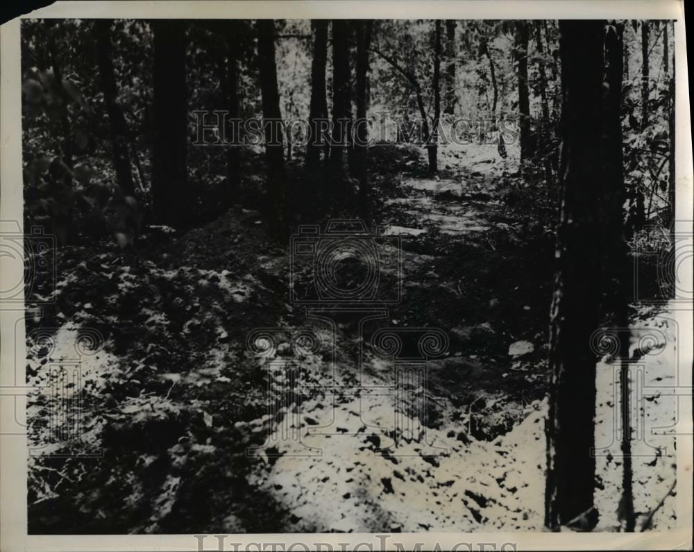 1939 Press Photo The long hidden gorund of English settlers - Historic Images