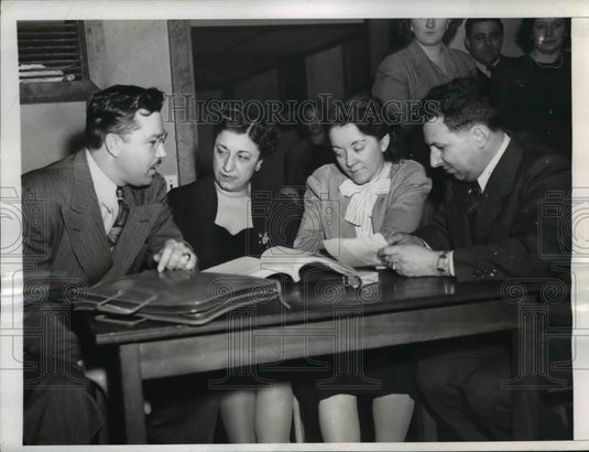 1946 Press Photo American Telephone & Telegraph Strike Lauretta Emma Vera Butler - Historic Images