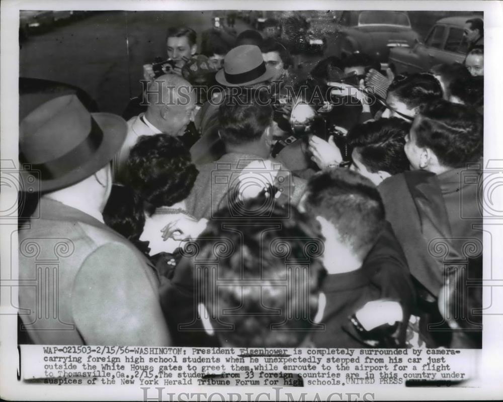 1956 Press Photo Wash DC President Eisenhower & HS students - Historic Images