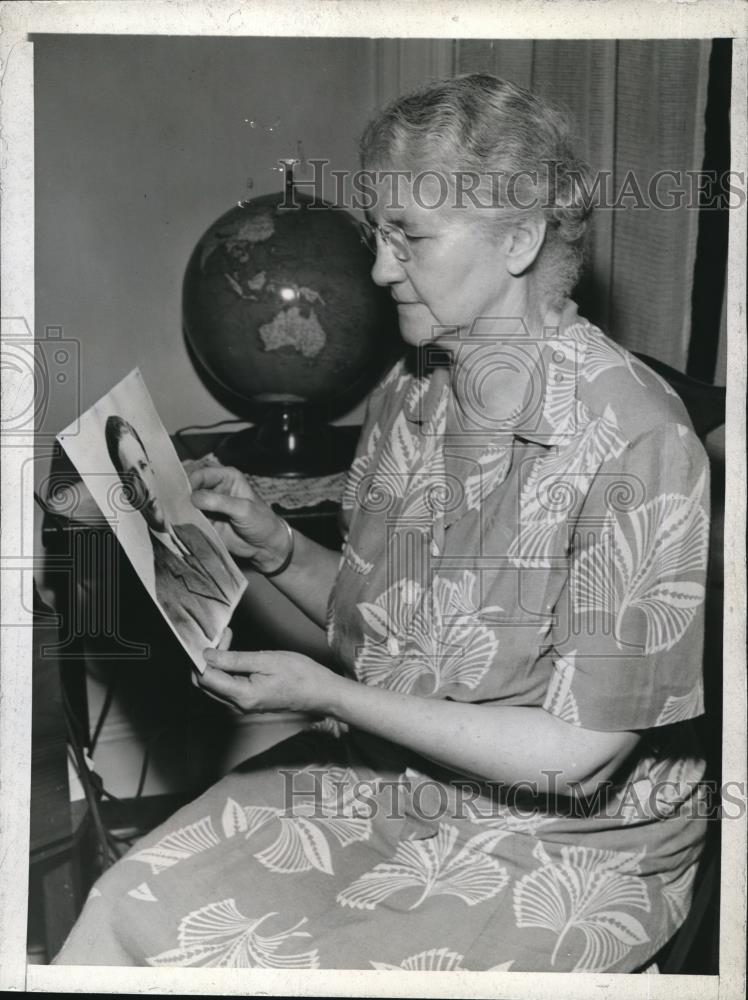 1944 Press Photo Anne Kent on a fight for the release of her son in Washington - Historic Images