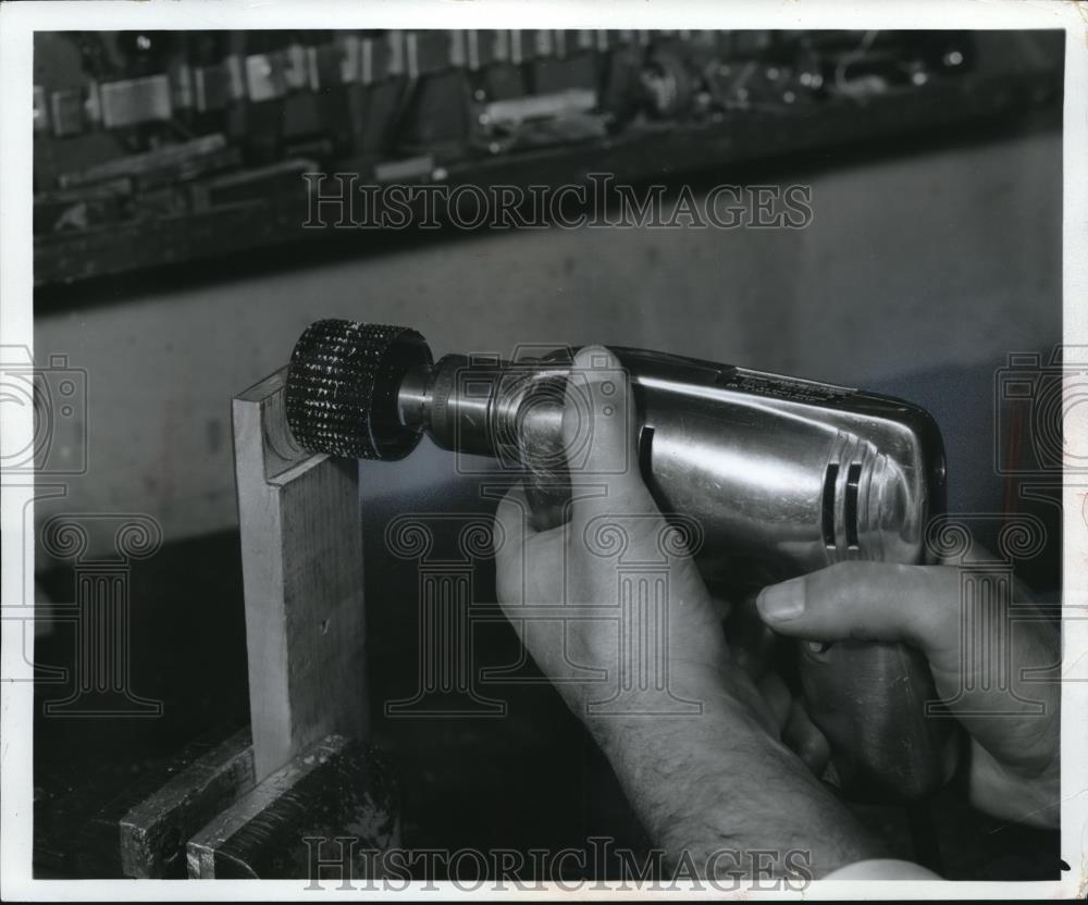 1966 Press Photo Coastal Abrasive &amp; Tool Co new drum rasp drills - Historic Images