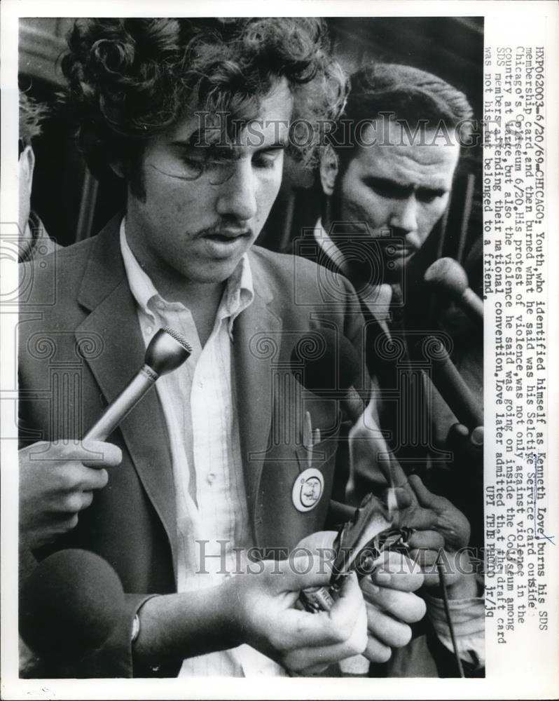 1969 Press Photo Kenneth Love on his protest against SDS members - Historic Images