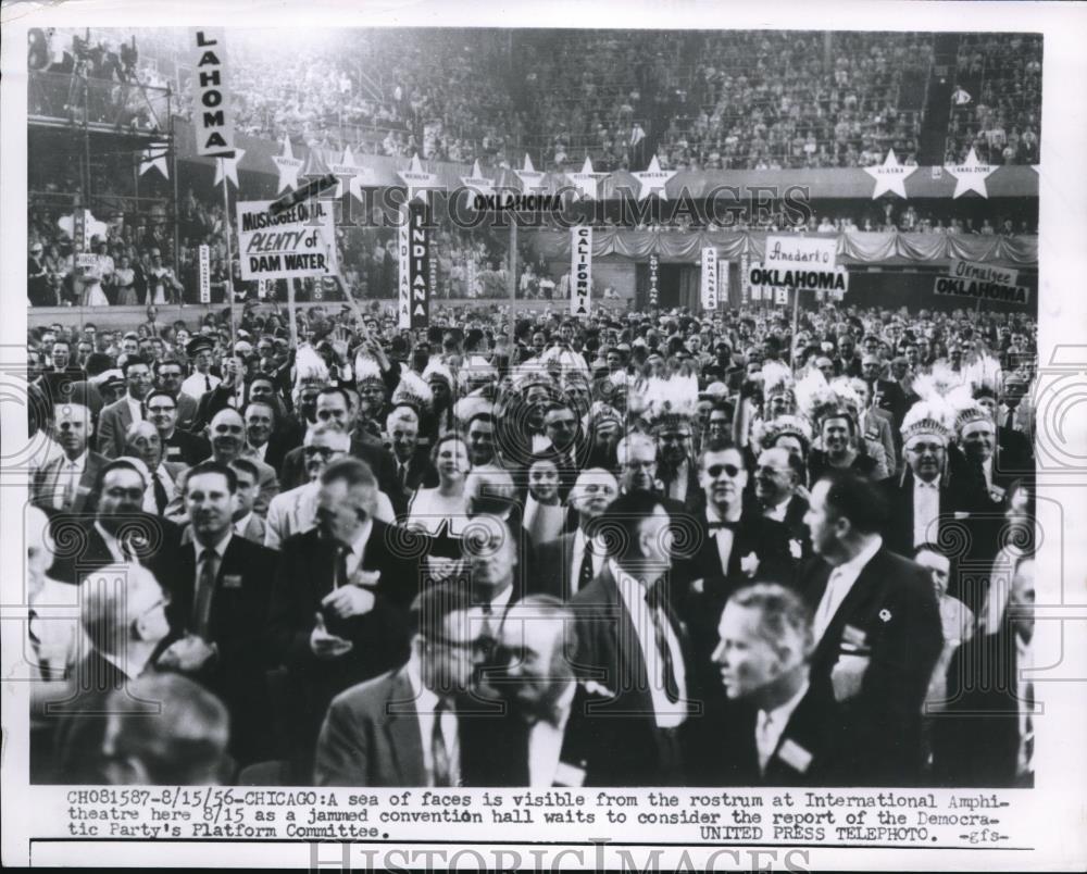 1956 Press Photo Sea of Faces at International Amphitheatre in Chicago - Historic Images
