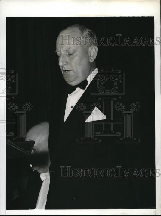 1941 Press Photo Milo J. Warner Speaks at United Service Organizations' Campaign - Historic Images
