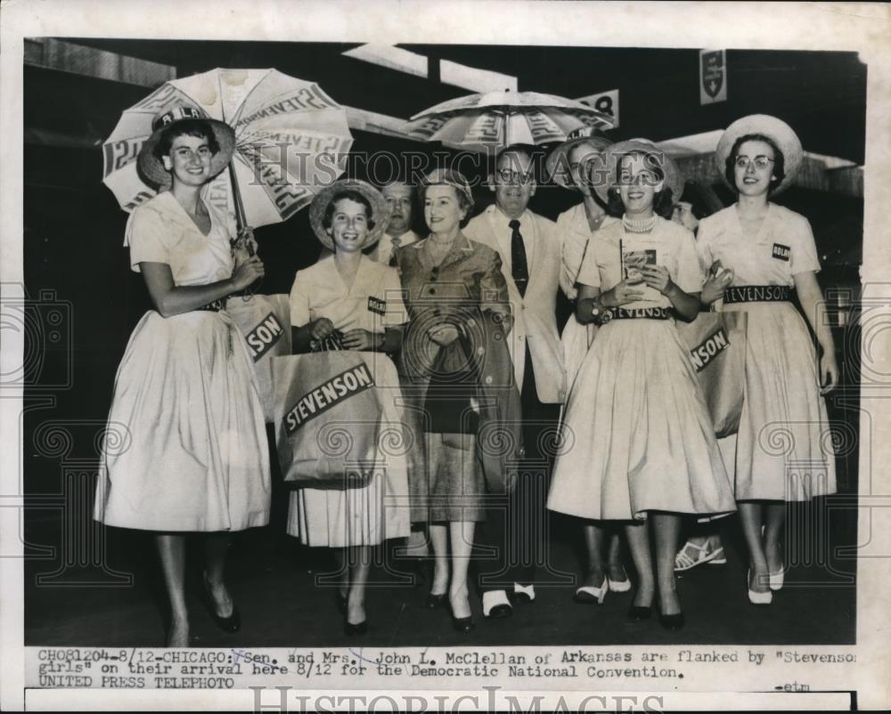 1956 Press Photo Sen. and Mrs. John L. McClellan flanked by Stevenson girls - Historic Images