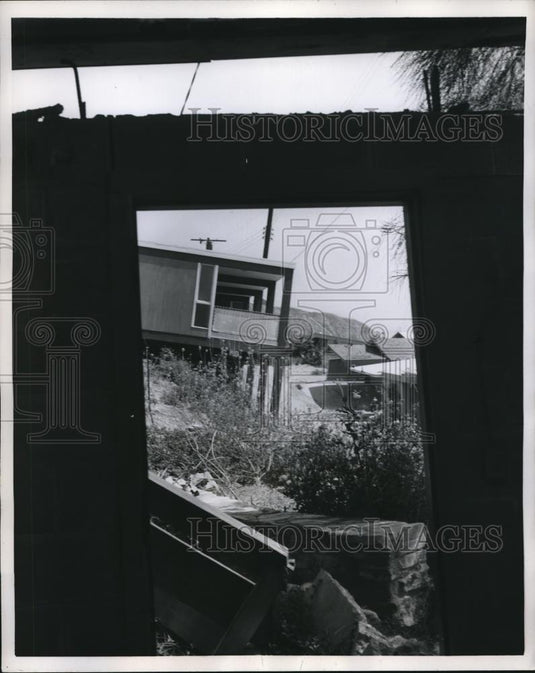1958 Press Photo The wrecked house after the calamity - Historic Images
