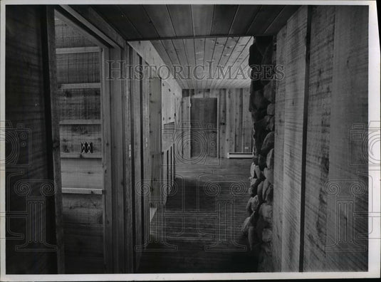 1967 Press Photo The interior view of the Maywood Amally home - Historic Images