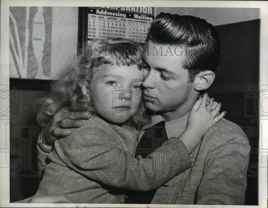 1949 Press Photo Donald Rogers with Vicki Cohee - Historic Images