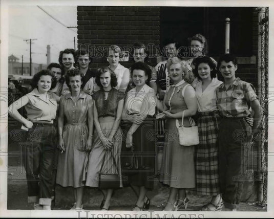 1953 Press Photo Women employes of Swift & Co - Historic Images