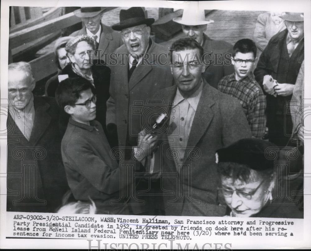 1955 Press Photo of Vincent Hallinan after his release from prison. - Historic Images