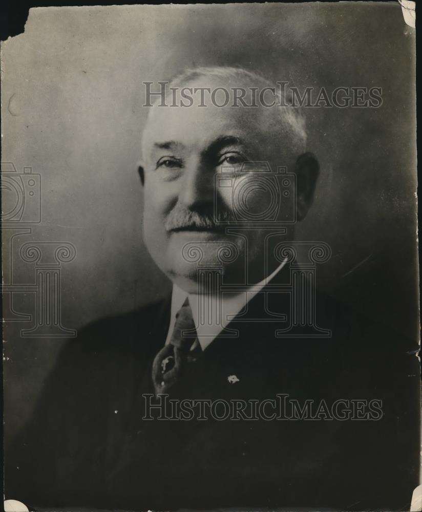 1925 Press Photo Sheriff R.R Veale broadcasted a description of Charles Scwartz - Historic Images